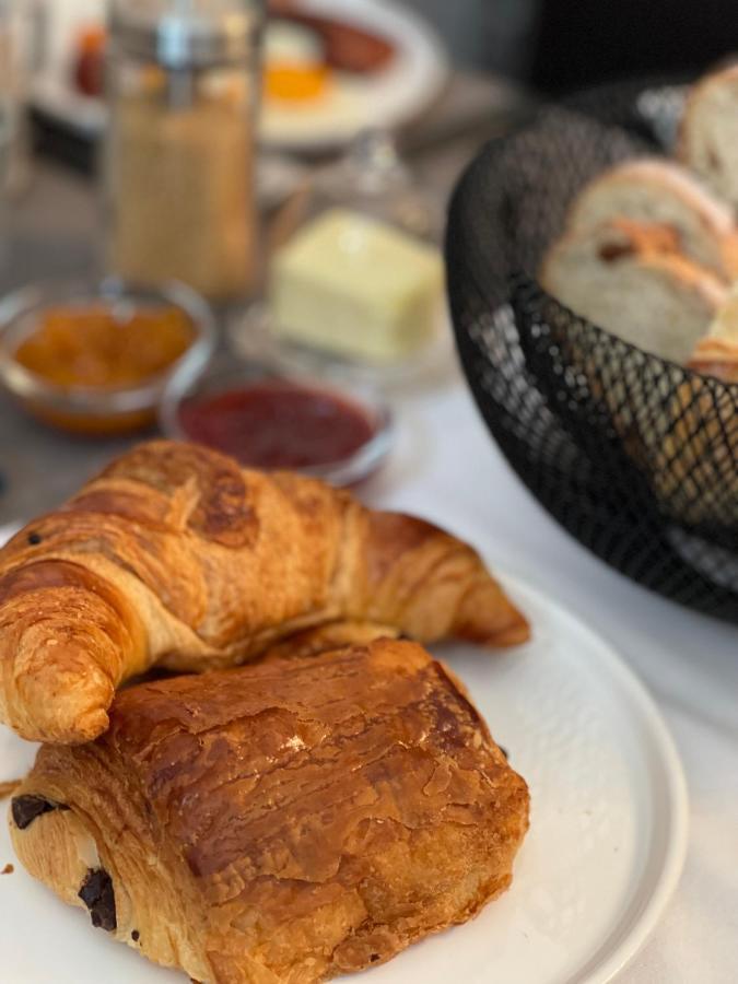 L'Oiseau Bleu Peacock Bed & Breakfast Roubia Dış mekan fotoğraf