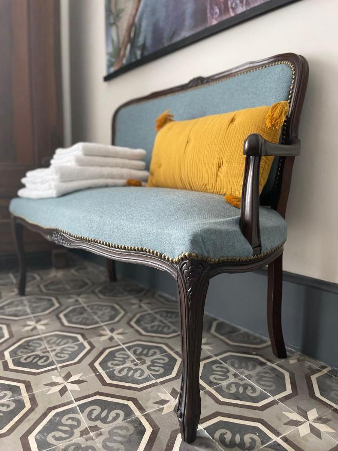 L'Oiseau Bleu Peacock Bed & Breakfast Roubia Dış mekan fotoğraf
