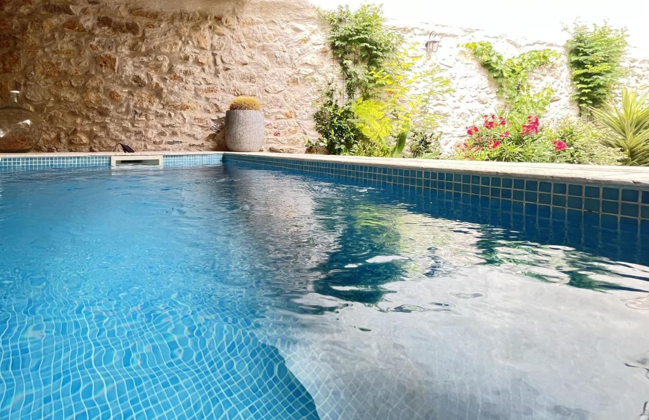 L'Oiseau Bleu Peacock Bed & Breakfast Roubia Dış mekan fotoğraf