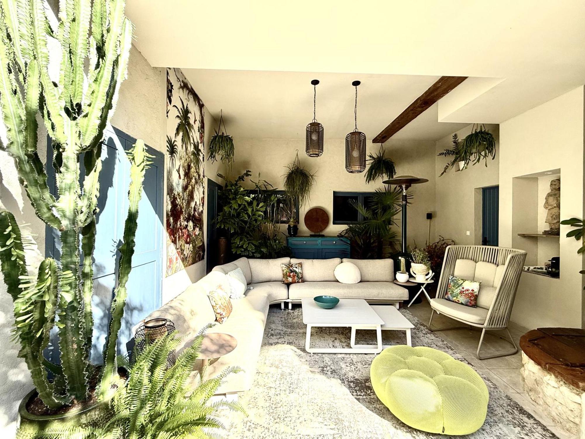 L'Oiseau Bleu Peacock Bed & Breakfast Roubia Dış mekan fotoğraf